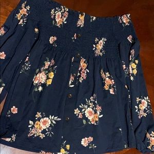 Off the shoulder floral Shirt